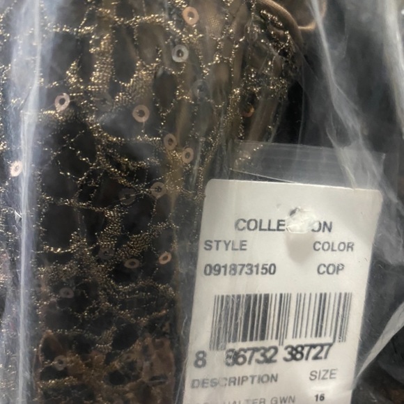 Adrianna Papell halter lace low back long gown - Picture 3 of 10